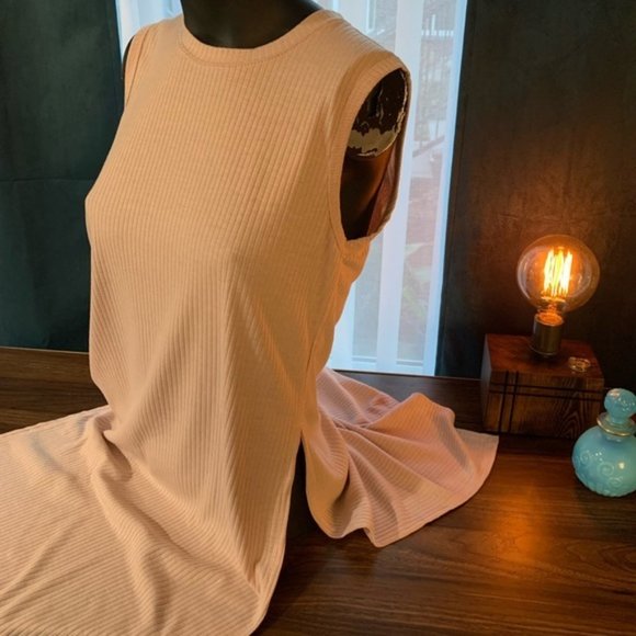 Betsy Johnson Tunic Workout Top - Picture 4 of 9